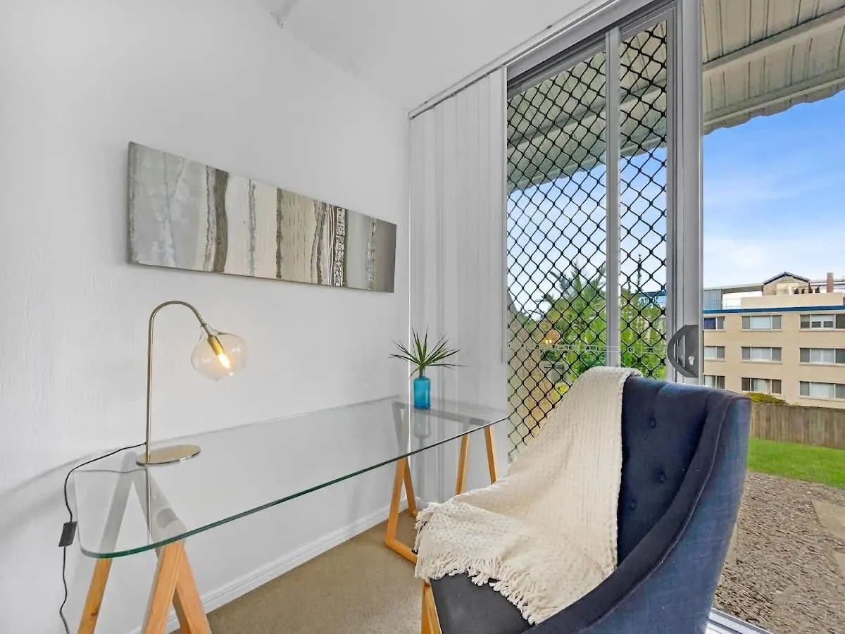Apartament Views By Day Waves At Night Caloundra