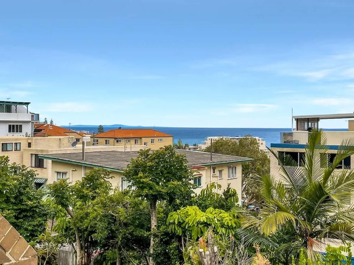 Apartament Views By Day Waves At Night Caloundra